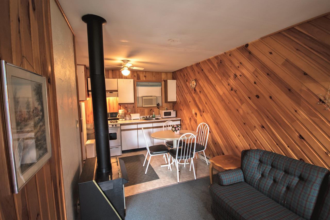 High Falls Bay Cottages, Camping & Waterpark Bracebridge Exterior foto