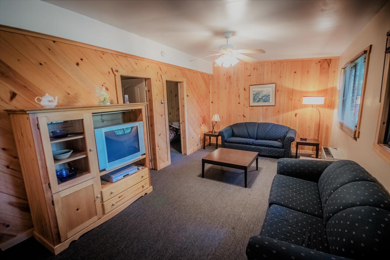 High Falls Bay Cottages, Camping & Waterpark Bracebridge Exterior foto