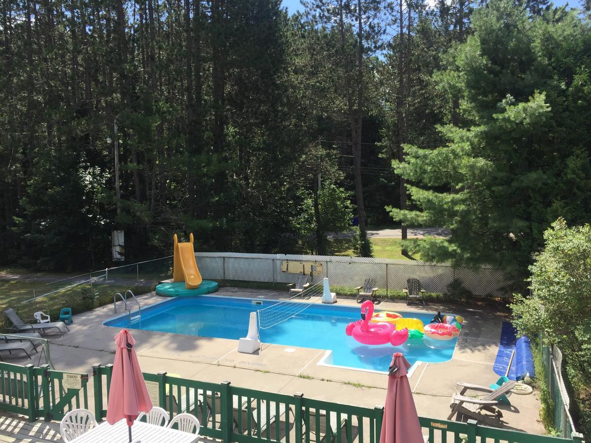 High Falls Bay Cottages, Camping & Waterpark Bracebridge Exterior foto